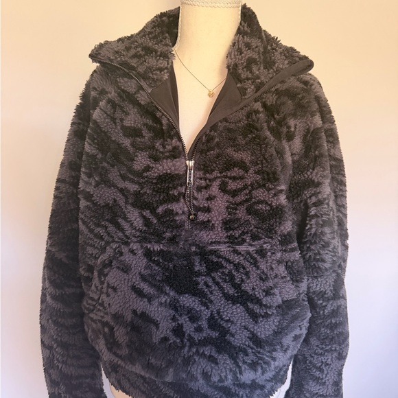 lululemon athletica Charcoal Teddy Jacket - Picture 5 of 10